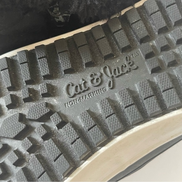 Cat & Jack black and white boots size 10 toddler - Picture 8 of 9